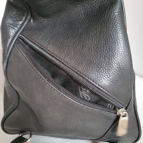 Fossil Leather Convertable Hobo Shoulder Sling Backpack Black Women\'s Woman\'s main image 3